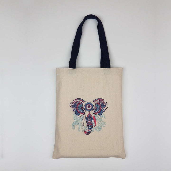 Tote bags in Egypt. Linen is the material used in the shopping bag. There is two different shapes Portrait tote bag & Landscape tote bag. It's Eco-friendly & fashion bag. 
