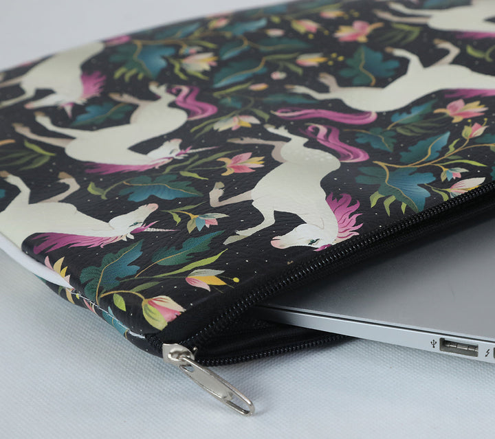Leather Laptop Sleeves in Egypt. 13 inch & 15.6 inch Laptop pouch. It's suitable for MacBook air sleeve. You can find different designs for laptop cases / laptop covers.