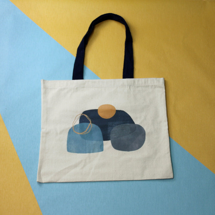 Tote bags in Egypt. Linen is the material used in the shopping bag. There is two different shapes Portrait tote bag & Landscape tote bag. It's Eco-friendly & fashion bag. 